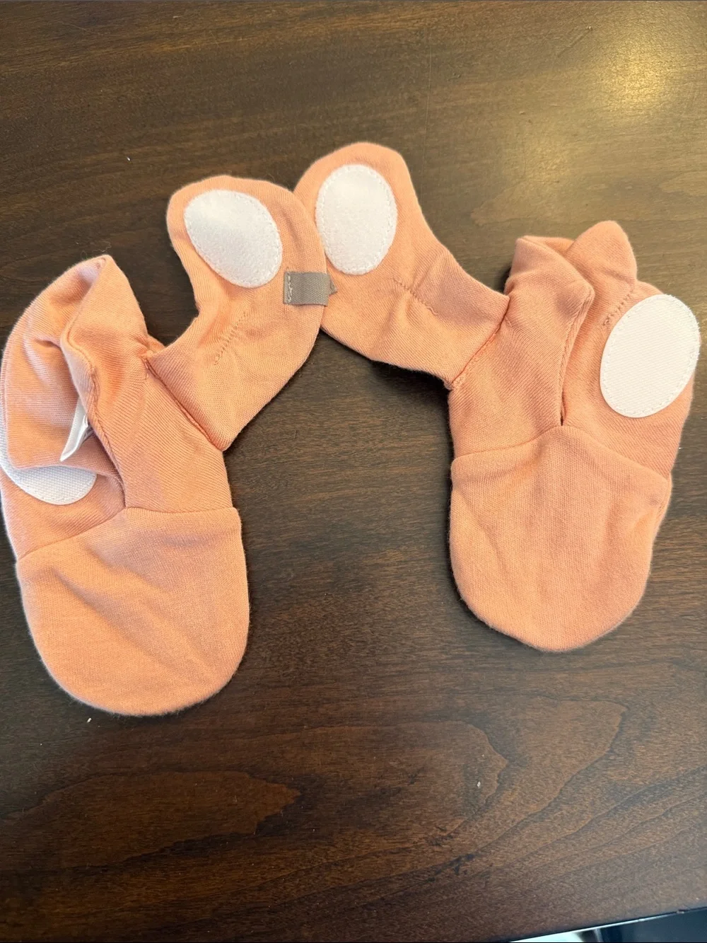 Peach Goumi booties 3-6m